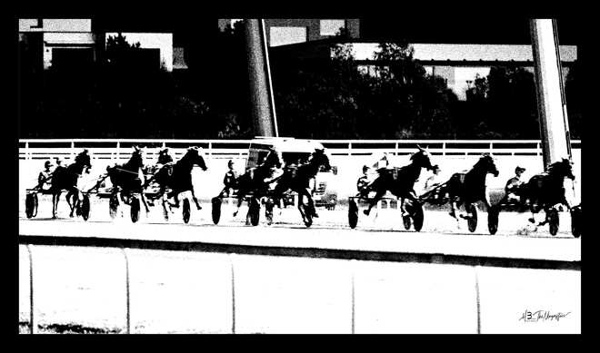Course hippique à l'hippodrome de Pornichet en nocturne