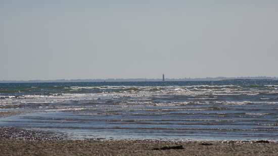 plage et rochers de l'ile de Bagenaud