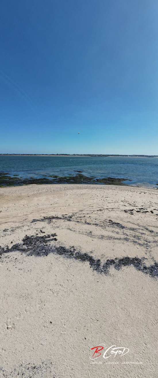 plage et rochers de l'ile de Bagenaud